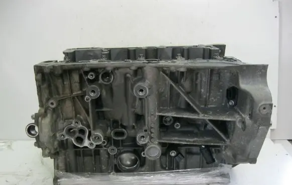 Mercedes-Benz B W246 W242 Engine block R2700100100