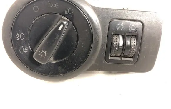 Skoda Octavia Mk1 (1U) Light switch 3B0941531C