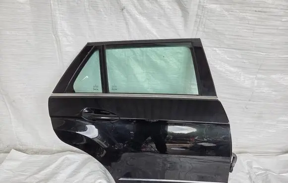 Mercedes-Benz E W212 Rear door 