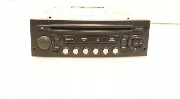 Peugeot 5008 Radio/GPS head unit trim 