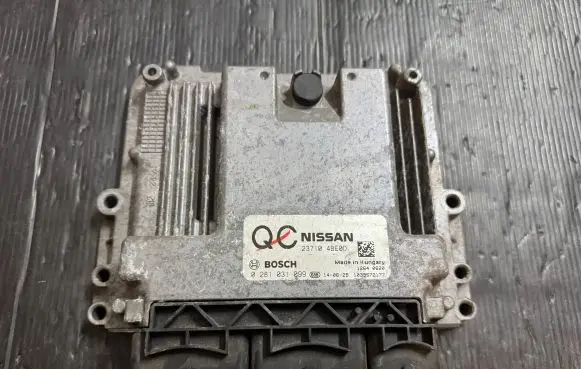 Nissan X-Trail T32 Engine control unit/module 237104BE0D 1039S72177 0281031099