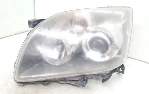 Toyota Avensis T250 Headlight/headlamp 8596724011 3900078496