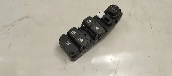 BMW 1 F40 Electric window control switch 7950754