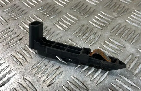 Volvo XC60 Headlight/headlamp mounting bracket 30763155