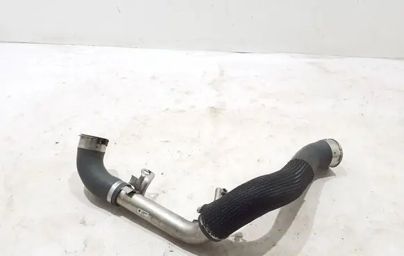 Intercooler hose/pipe