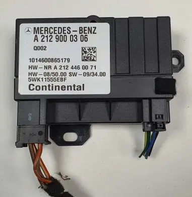 Mercedes-Benz E W212 Fuel pump relay A2129000306