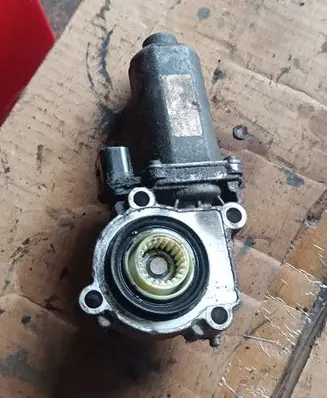 BMW X5 E53 Gearbox-reducer motor 0130008507 27107566250 7566250