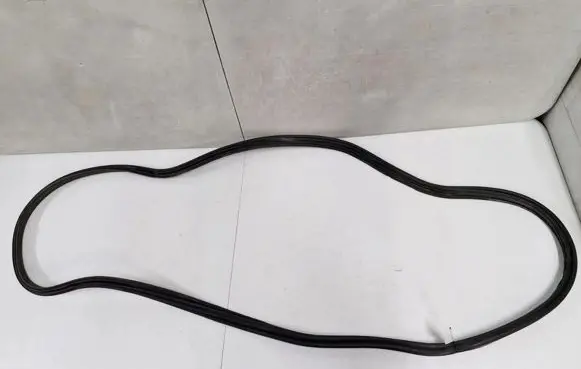 Toyota Matrix (E140) Seal rubber (tailgate) 