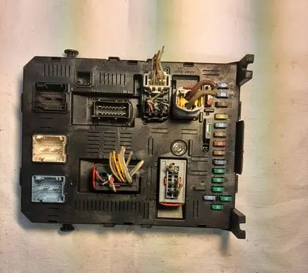 Peugeot 307 Comfort/convenience module 28113397A1 80071676015B