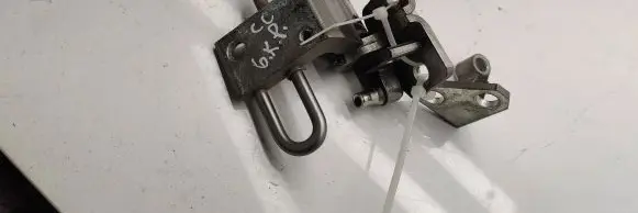 Rear door hinge set