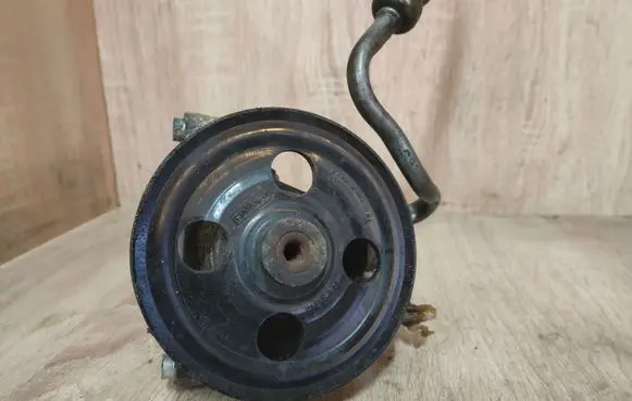 Ford S-MAX Power steering pump 6G913A696CD