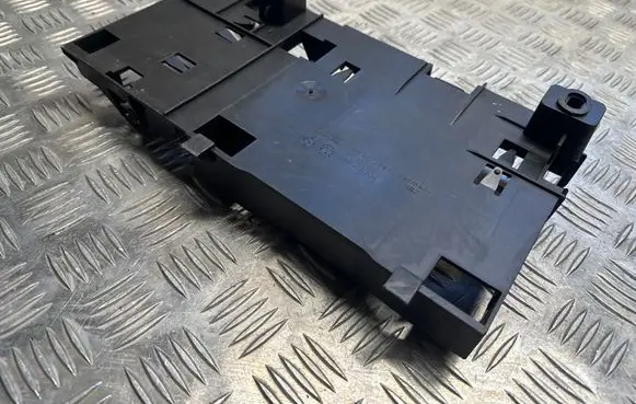 Audi Q5 SQ5 Engine control unit holder 4H0907368H