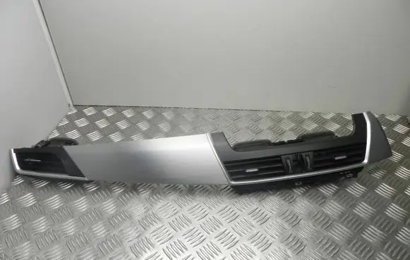 BMW 2 F45 Radio/GPS head unit trim 9287289 T1098