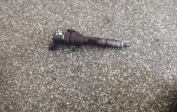 Renault Laguna II Fuel injector 8200100272 0445110110B 0445110110