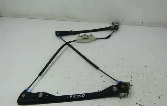 Volkswagen Golf IV Front door window regulator with motor 