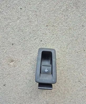 Volkswagen PASSAT B7 Switch for retractable tow bar 7E5959527