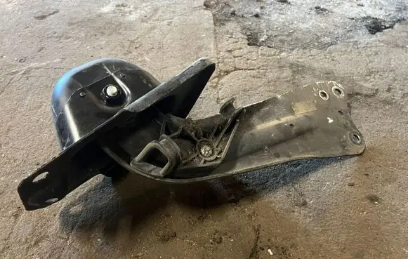 Volkswagen Touran I Rear control arm