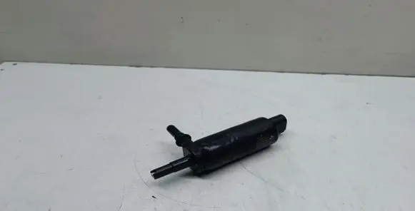 BMW X5 E70 Headlight washer pump 7217792 67127217792