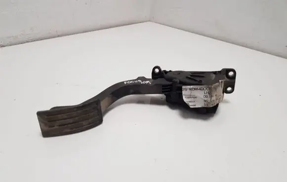 Ford Focus Accelerator throttle pedal 4M519F836AK