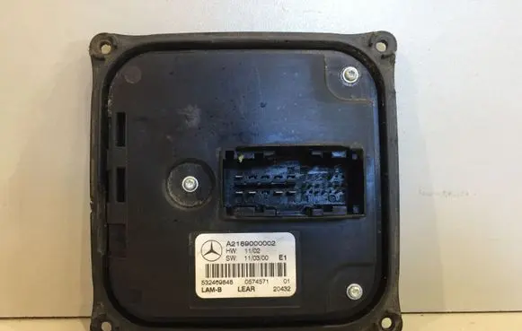 Mercedes-Benz C W204 Headlight ballast module Xenon A2189000002 532469848 0574571