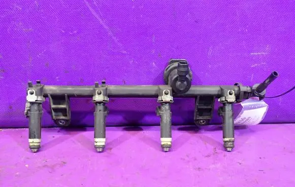 Renault Thalia I Fuel main line pipe 