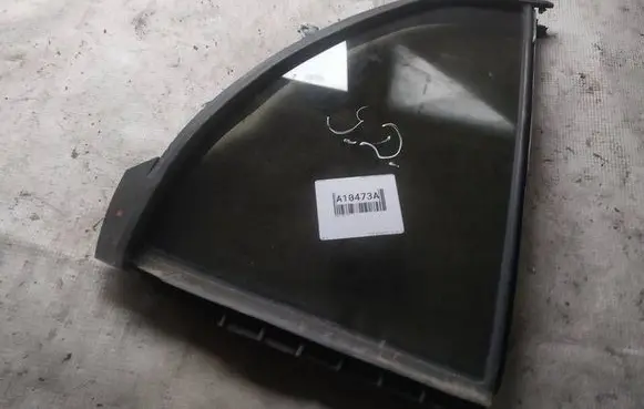 Toyota Yaris Rear vent window glass as2