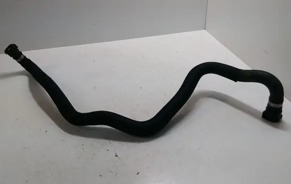 Land Rover Evoque I Engine coolant pipe/hose GJ327H255AB