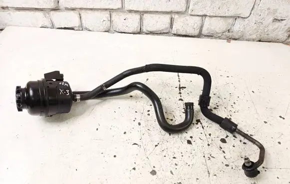 Power steering fluid tank/reservoir