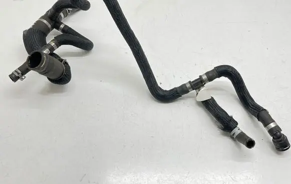 Jeep Grand Cherokee WL Engine coolant pipe/hose 6R381317AB S132767
