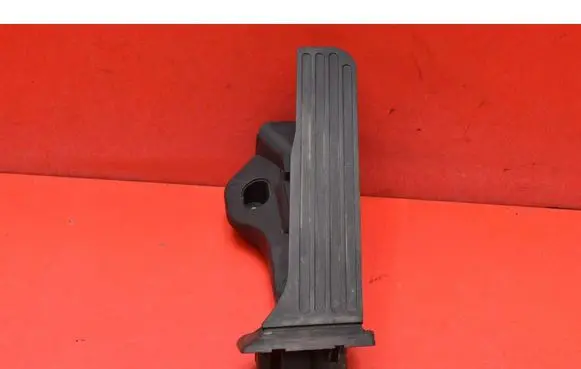 Seat Altea XL Accelerator throttle pedal 1K1723503M