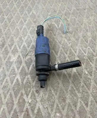 Citroen C8 Headlight washer pump 8200331654 9641086680 9642218080