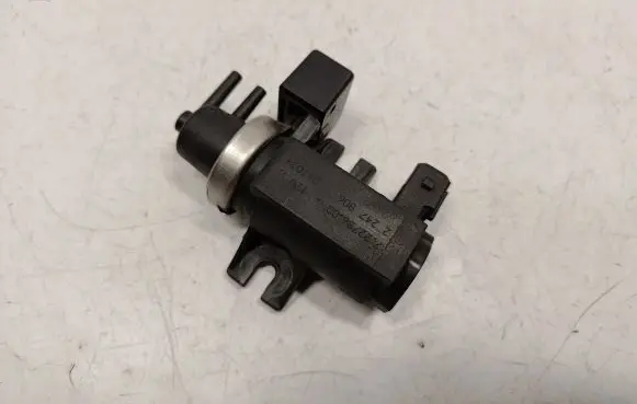 BMW 3 E92 E93 Valve vacuum 2247906 11742247906 11747796634