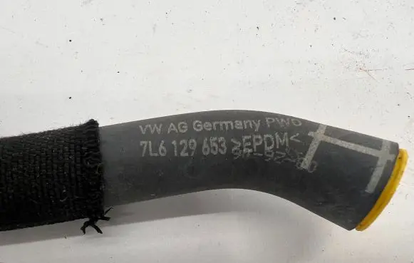 Audi Q7 4L Breather hose/pipe 7L6129653