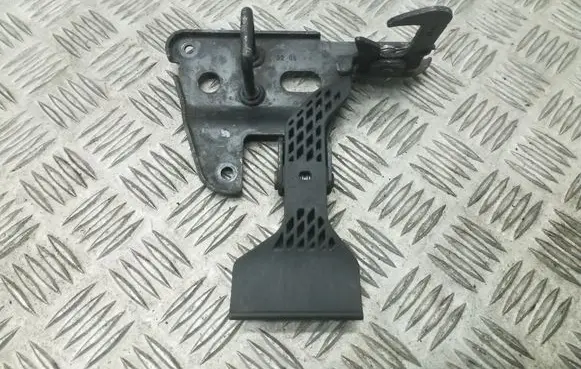 Audi A4 S4 B6 8E 8H Engine bonnet/hood lock/latch loop/hook 8E0823480E