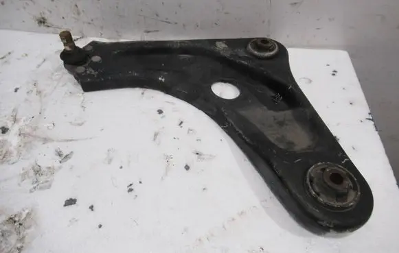 Citroen C3 Picasso Front control arm