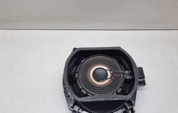 BMW X3 F25 Subwoofer speaker 9247342 65139247342