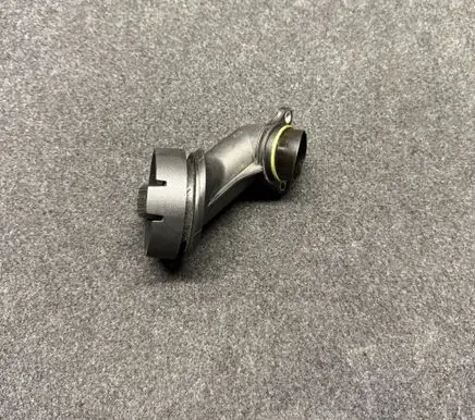 BMW 5 F10 F11 Oil fill pipe 7507224