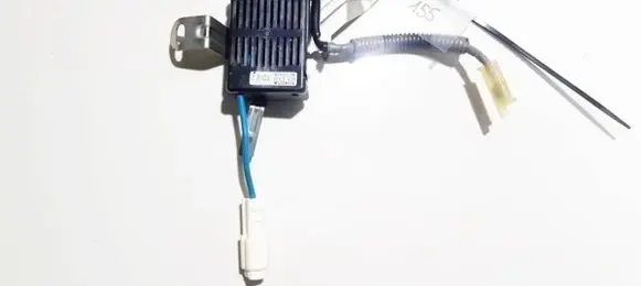 Lexus IS 220D-250-350 Antenna control unit c25s2b 05370