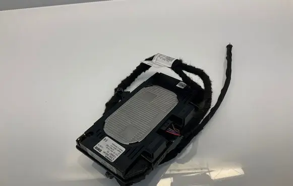 BMW X5 F15 Wireless charging module 6832062