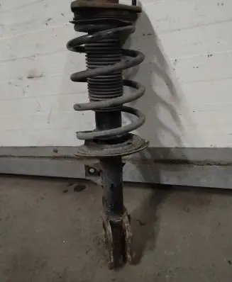 KIA Sorento Front shock absorber/damper 546612W500