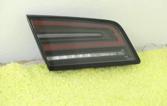 Tesla Model S Rear/tail lights 1613764-00-C