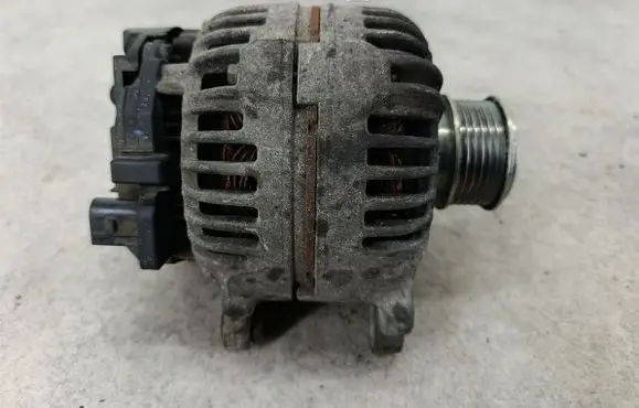 Volkswagen Golf V Generator/alternator 06F903023F
