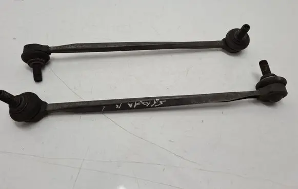 Skoda Octavia Mk3 (5E) Front anti-roll bar/stabilizer link 5Q0411315