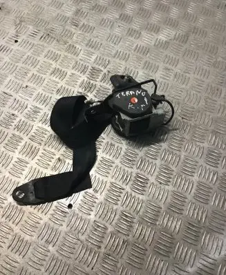 Nissan Terrano Front seatbelt