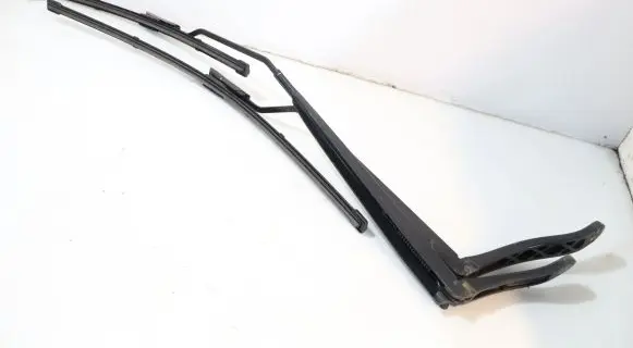 Renault Megane IV Front wiper blade arm