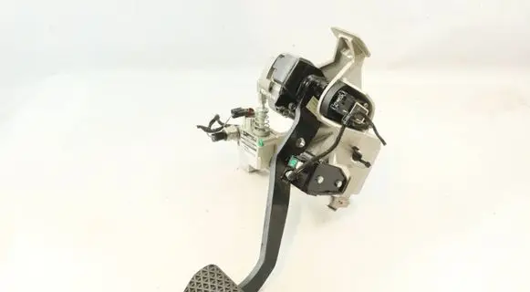 BMW X6 E71 Brake pedal 6788839 35006788839 00312319200041
