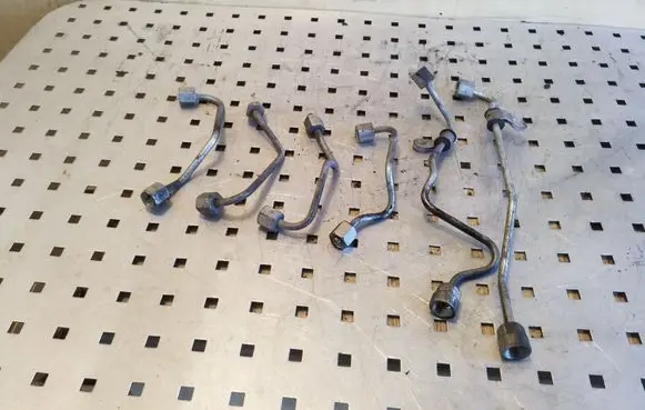 Honda CR-V Fuel injector supply line/pipe 