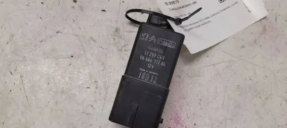 Volvo V40 Glow plug pre-heat relay 9666671780 51299049