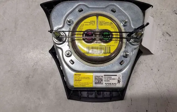 Volvo V50 Steering wheel airbag P31332804 31332804 1TL5812N2590011