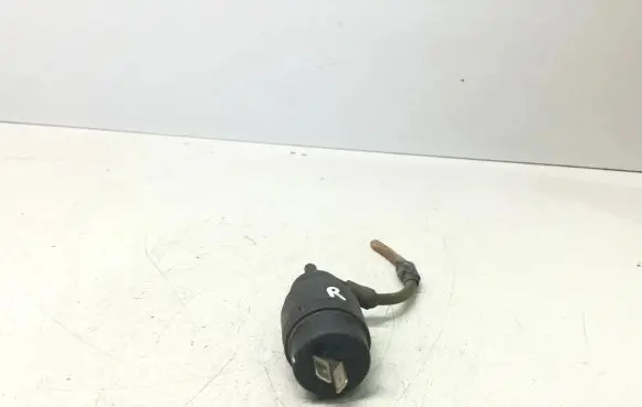 Volkswagen Transporter - Caravelle T4 Windscreen/windshield washer pump 171955651